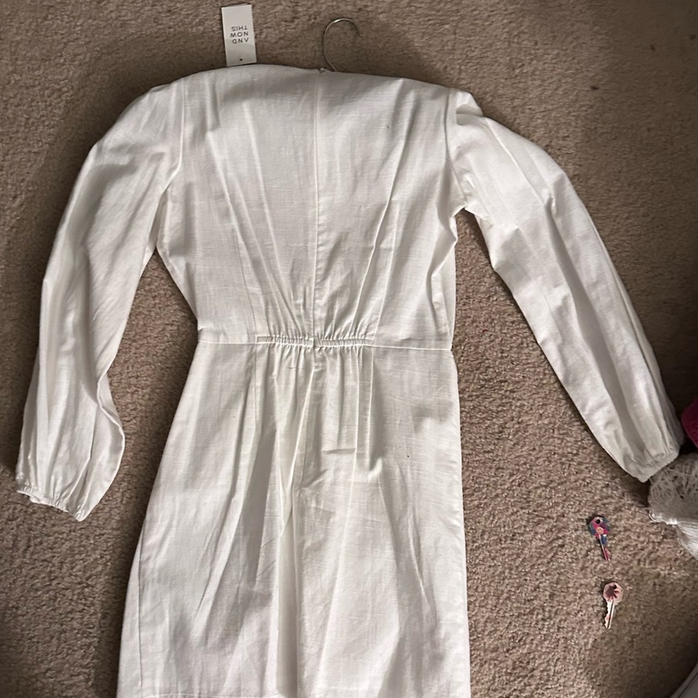 Elegant White Long Sleeve Dress